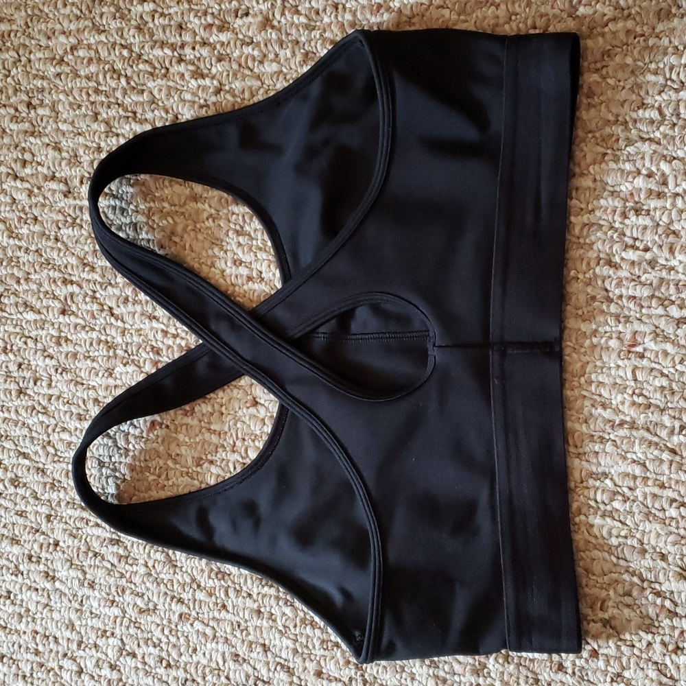 Under Armour sports bra - Picture 3 of 4